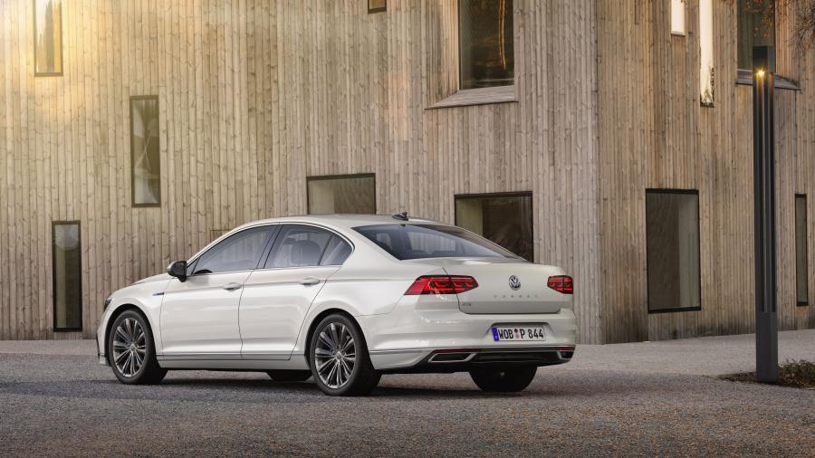  Volkswagen Passat GTE (B8) 2019 года  (WW) (фото 7 из 8)